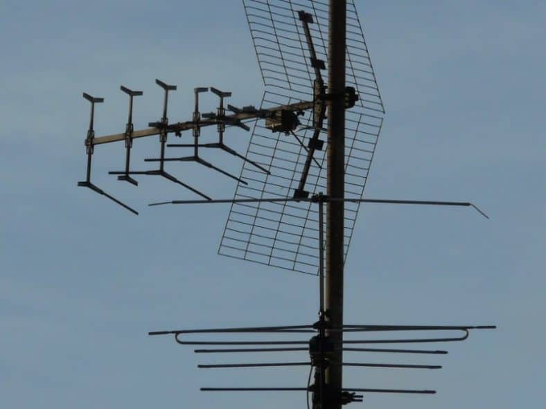 9 Best AM FM Antennas in 2026: for Indoor & Outdoor Use