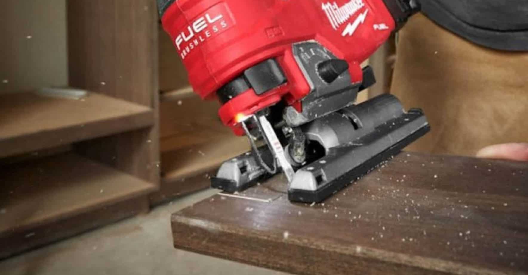 15 Types of Electric Saws With Main Uses & Pictures