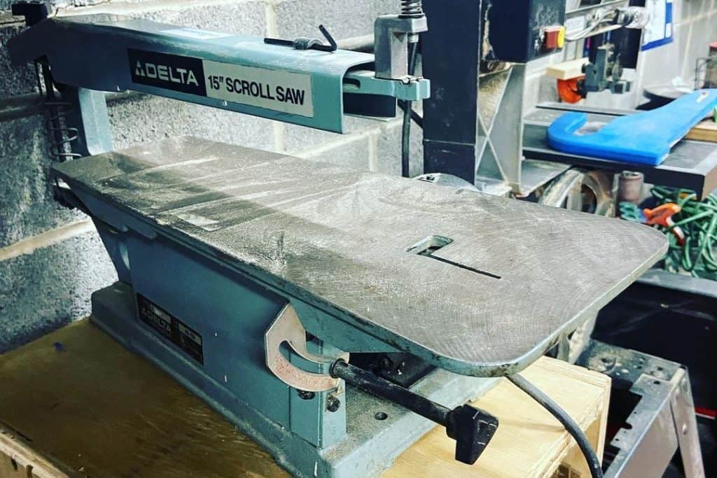 Scroll Saw Vs Band Saw The Ultimate Comparison