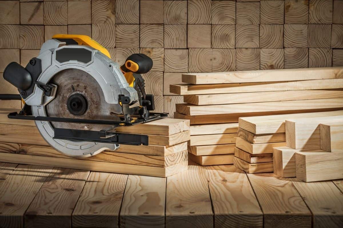 Corded vs Cordless Circular Saw Which One Is Better? Let’s Compare