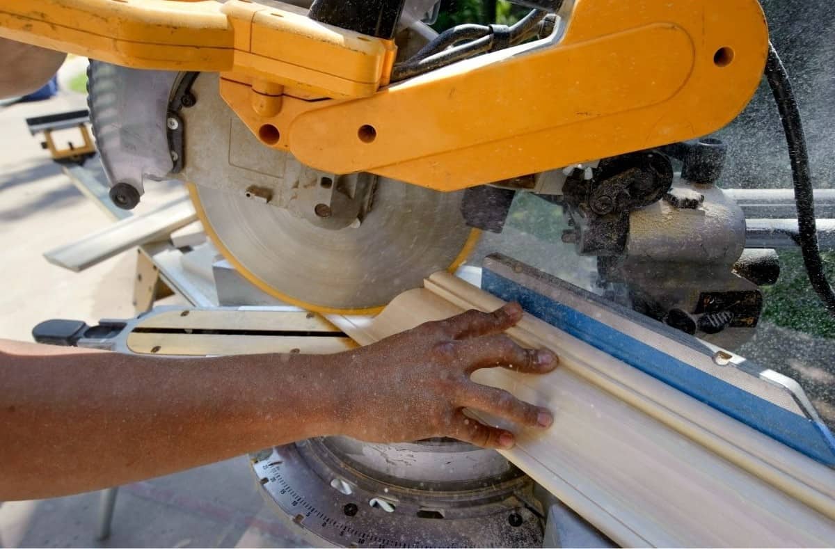 How to Cut Crown Molding With a Miter Saw Detailed Guide