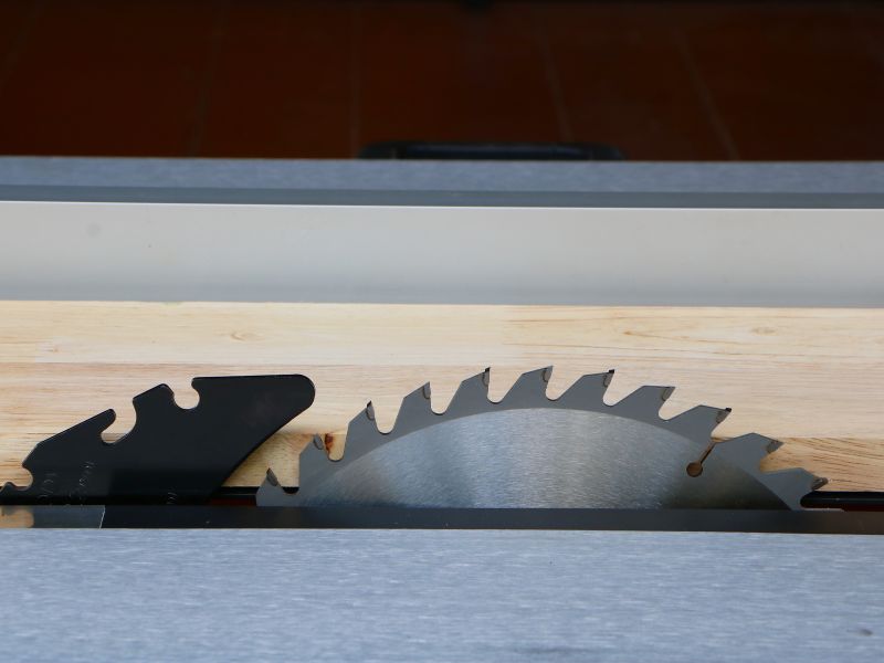 What Is Riving Knife For Table Saw - Tools n Goods